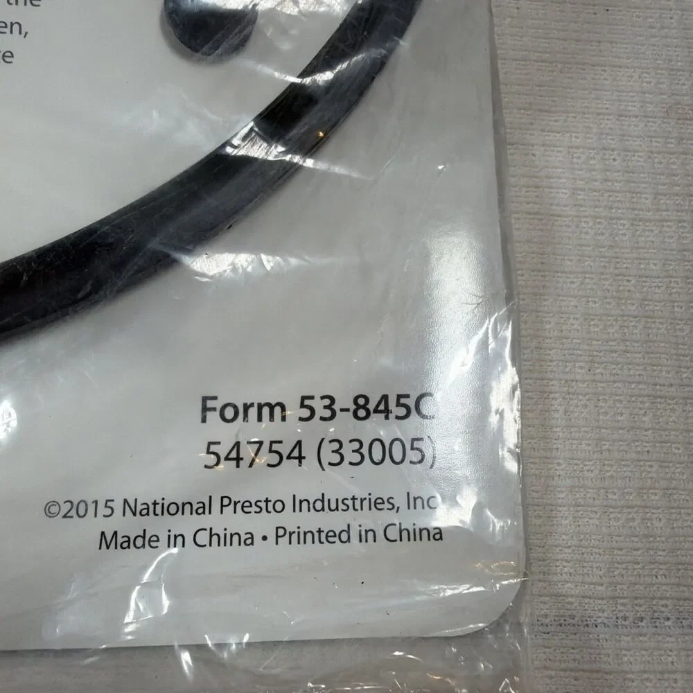 Presto 09903 Pressure Cooker Sealing Ring Gasket Overpressure Plug Genuine NIP